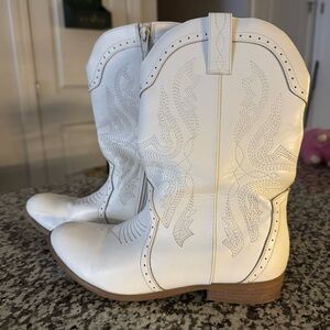 Dream Pairs White Western Boots